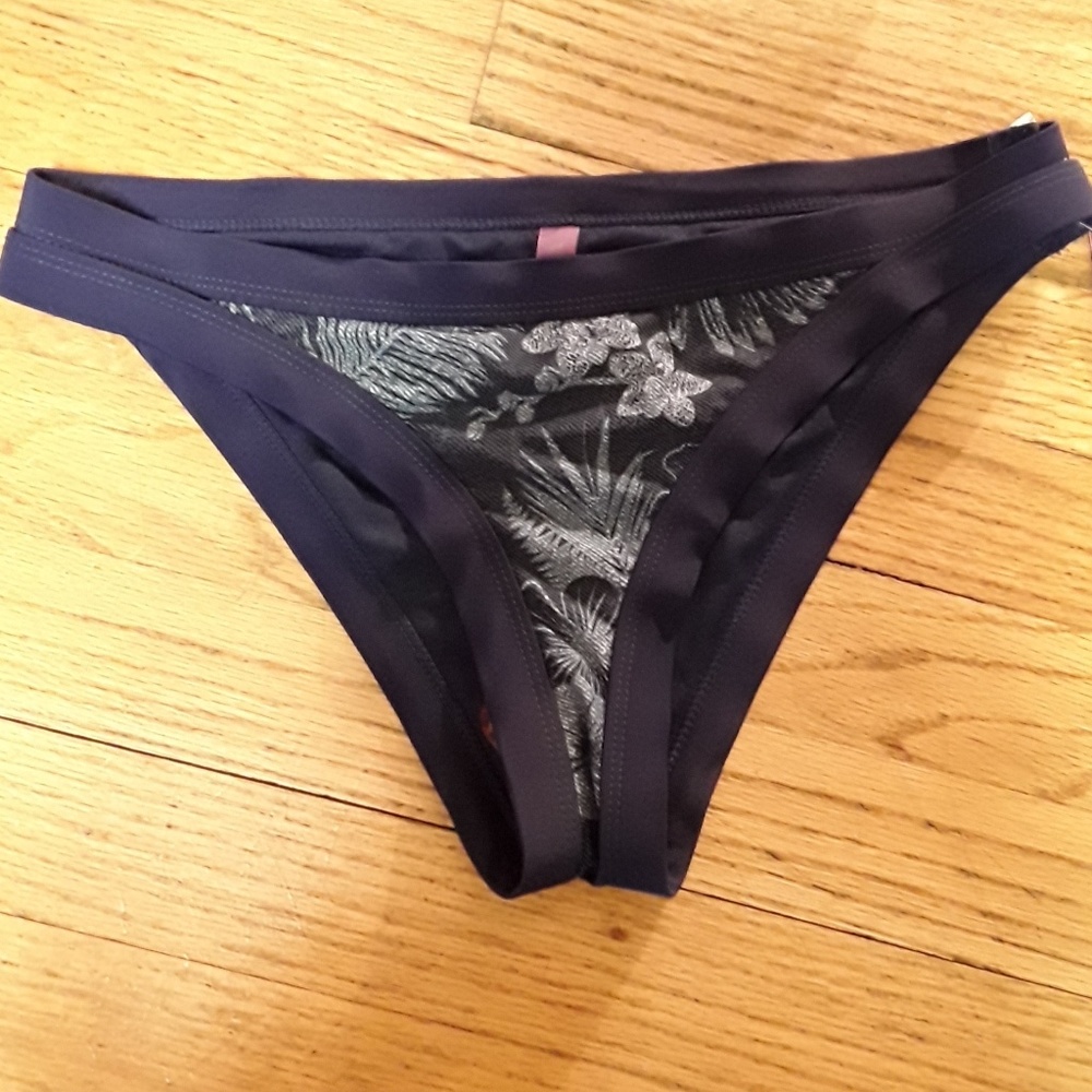 Vigoss Bikini Set - Picture 4 of 5